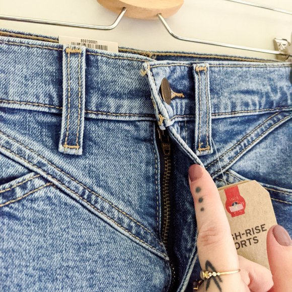 New Levi's High-Rise Stretchy Blue Denim Shorts Size 24 - Picture 5 of 10